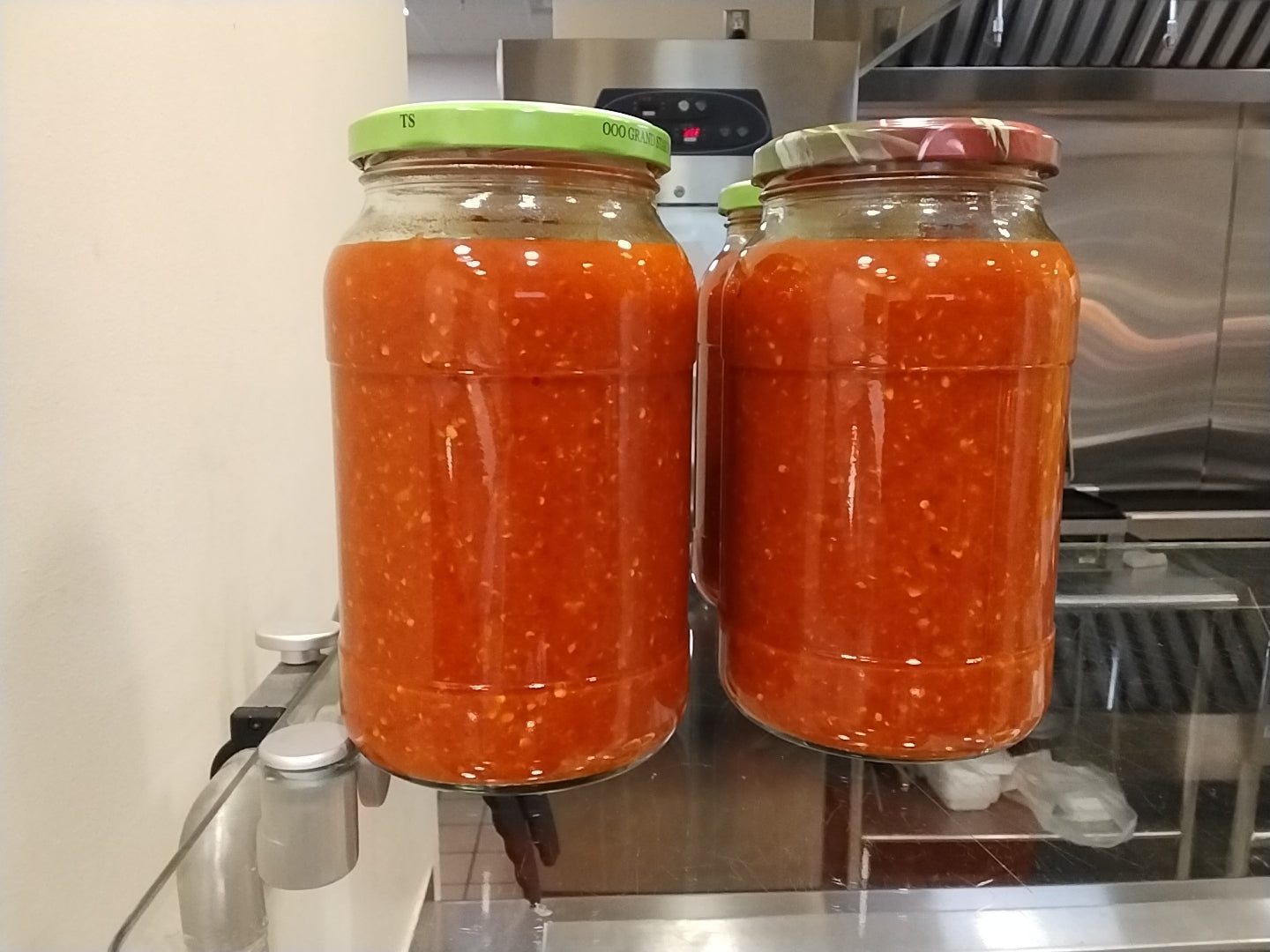 "Lion" hot spiced sauce 130 000 som