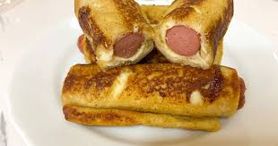 Bread Roll with Sausage 12000 Som